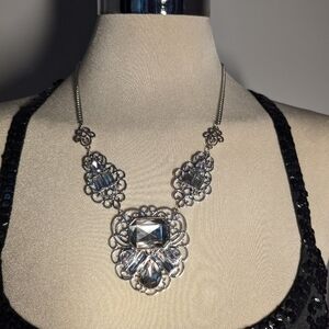Gorgeous Metallic Silver and Agatha Stone Choker Necklace